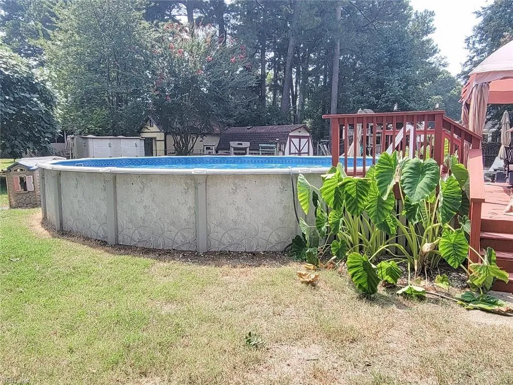 Chesapeake, Virginia 23322, United States, 4 Bedrooms Bedrooms, ,2 BathroomsBathrooms,Residential,Pending,27484