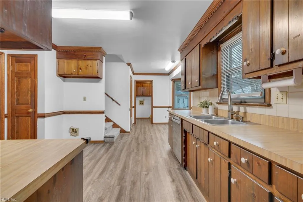 Chesapeake, Virginia 23322, United States, 4 Bedrooms Bedrooms, ,2 BathroomsBathrooms,Residential,Pending,27484