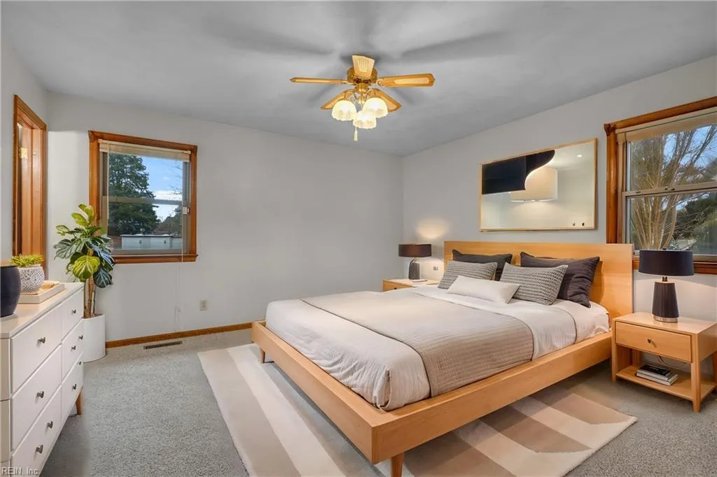 Chesapeake, Virginia 23322, United States, 4 Bedrooms Bedrooms, ,2 BathroomsBathrooms,Residential,Pending,27484