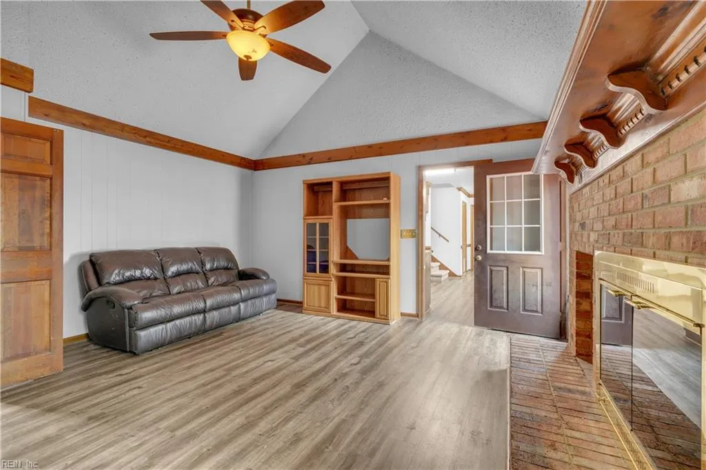 Chesapeake, Virginia 23322, United States, 4 Bedrooms Bedrooms, ,2 BathroomsBathrooms,Residential,Pending,27484