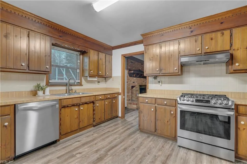 Chesapeake, Virginia 23322, United States, 4 Bedrooms Bedrooms, ,2 BathroomsBathrooms,Residential,Pending,27484