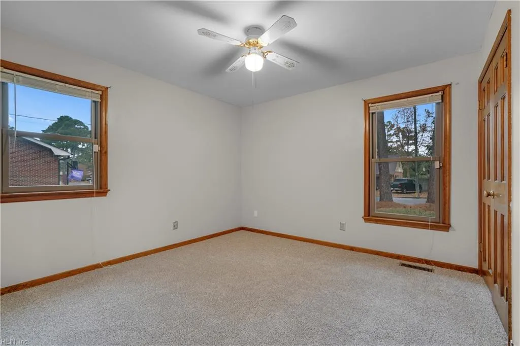 Chesapeake, Virginia 23322, United States, 4 Bedrooms Bedrooms, ,2 BathroomsBathrooms,Residential,Pending,27484