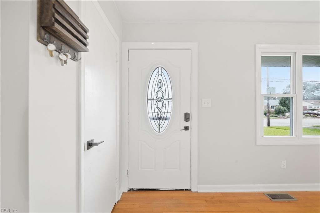 Photo of 10 Eastlawn Drive, Hampton, VA 23664 (MLS # 10654905)
