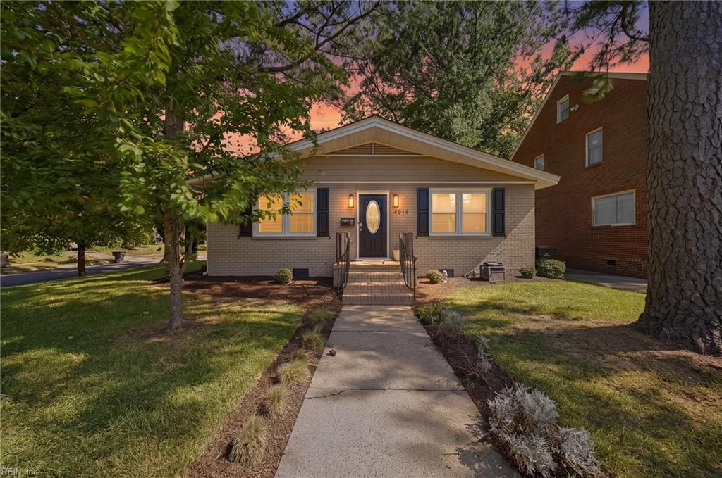 Photo of 4914 Newport Ave Avenue, Norfolk, VA 23508 (MLS # 10656696)