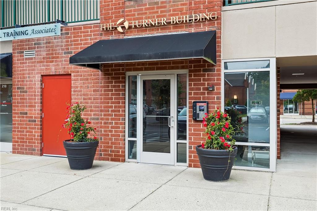 Photo of 230 Nat Turner Boulevard #3013, Newport News, VA 23606 (MLS # 10652417)