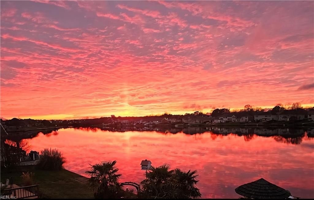 Photo of 948 Sandoval Drive, Virginia Beach, VA 23454 (MLS # 10607953)