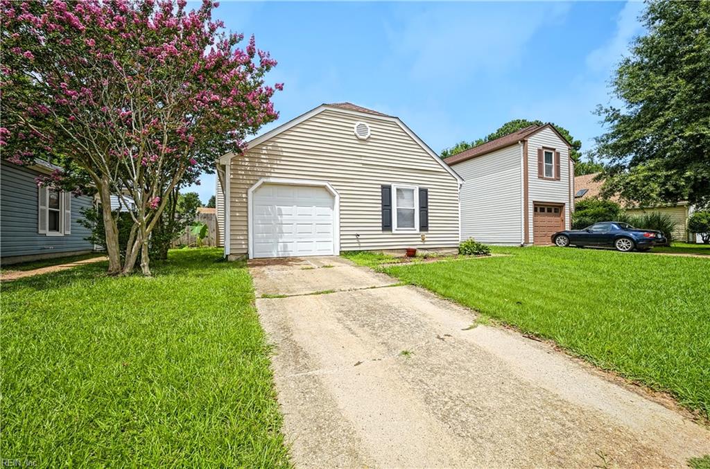 Photo of 827 Chimney Hill Parkway, Virginia Beach, VA 23462 (MLS # 10645287)