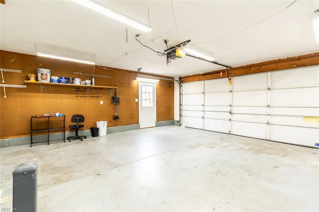 Suffolk, Virginia 23434, United States, 4 Bedrooms Bedrooms, ,3 BathroomsBathrooms,Residential,Active,92212