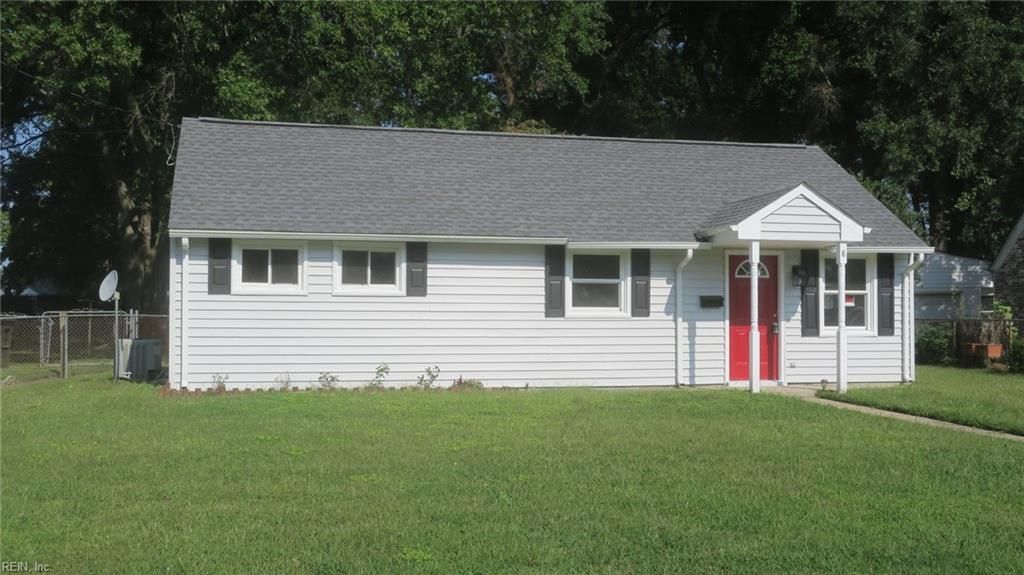 Photo of 8 Jordan Drive, Hampton, VA 23666 (MLS # 10608240)