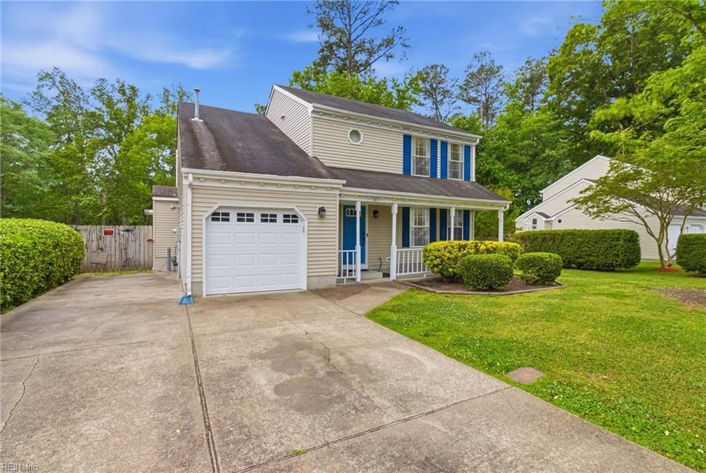 Photo of 147 Canterbury Run, Newport News, VA 23602 (MLS # 10634135)