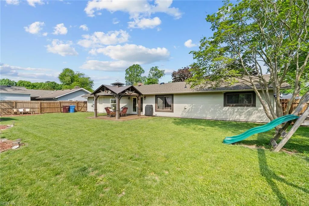 Chesapeake, Virginia 23320, United States, 3 Bedrooms Bedrooms, ,2 BathroomsBathrooms,Residential,Pending,121995