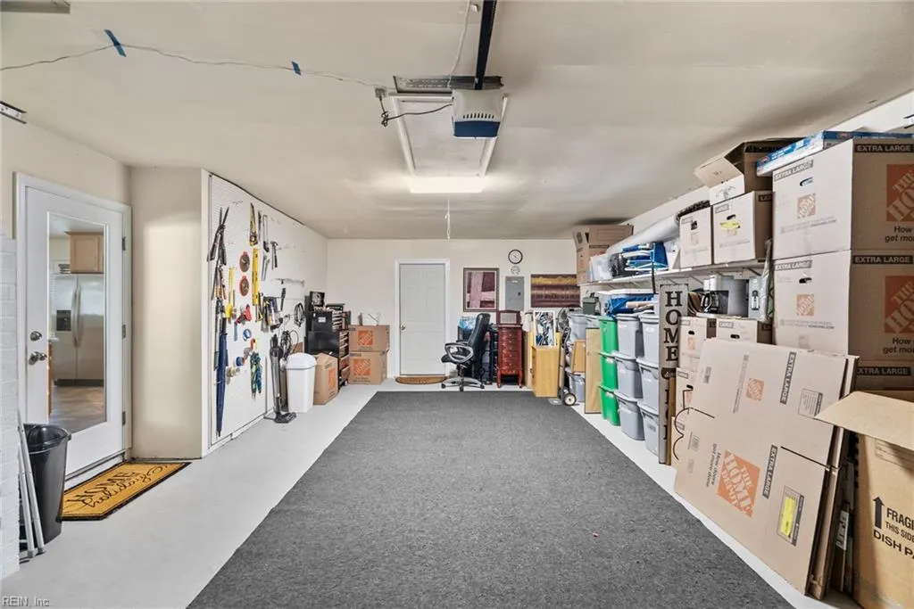 Chesapeake, Virginia 23320, United States, 3 Bedrooms Bedrooms, ,2 BathroomsBathrooms,Residential,Pending,121995