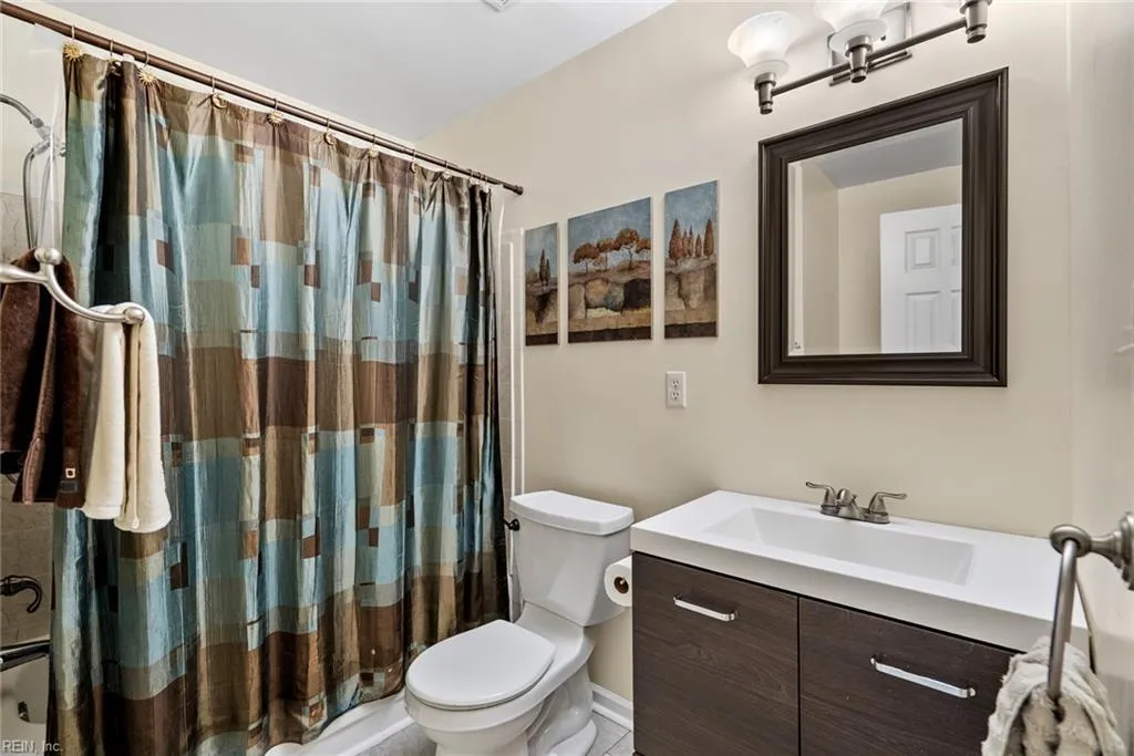 Chesapeake, Virginia 23320, United States, 3 Bedrooms Bedrooms, ,2 BathroomsBathrooms,Residential,Pending,121995