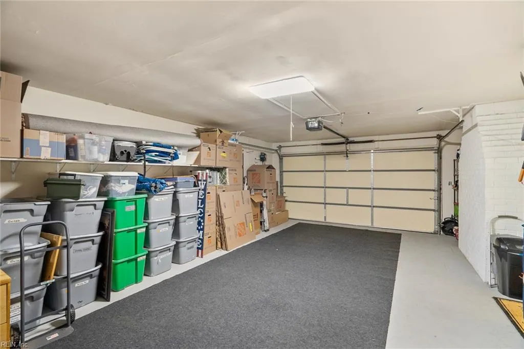 Chesapeake, Virginia 23320, United States, 3 Bedrooms Bedrooms, ,2 BathroomsBathrooms,Residential,Pending,121995