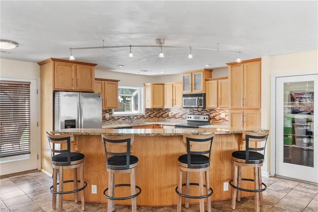 Chesapeake, Virginia 23320, United States, 3 Bedrooms Bedrooms, ,2 BathroomsBathrooms,Residential,Pending,121995