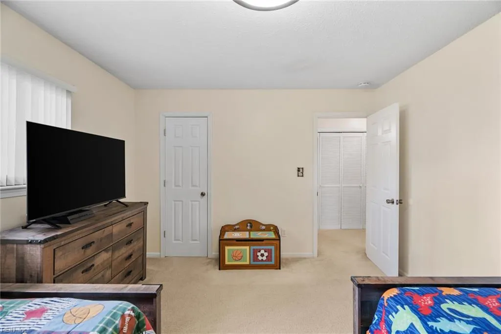 Chesapeake, Virginia 23320, United States, 3 Bedrooms Bedrooms, ,2 BathroomsBathrooms,Residential,Pending,121995