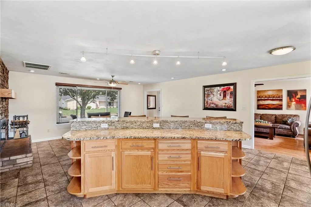 Chesapeake, Virginia 23320, United States, 3 Bedrooms Bedrooms, ,2 BathroomsBathrooms,Residential,Pending,121995