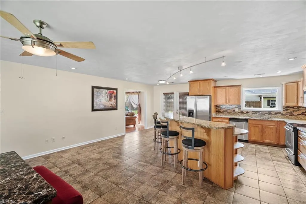 Chesapeake, Virginia 23320, United States, 3 Bedrooms Bedrooms, ,2 BathroomsBathrooms,Residential,Pending,121995