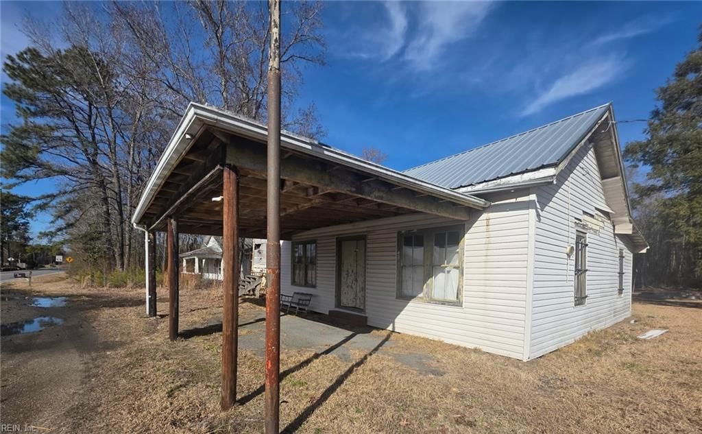 Photo of 2928 Carolina Road, Suffolk, VA 23434 (MLS # 10630097)