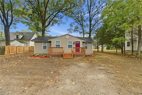 Photo of 17317 Warwick Boulevard, Newport News, VA 23603 (MLS # 10616863)