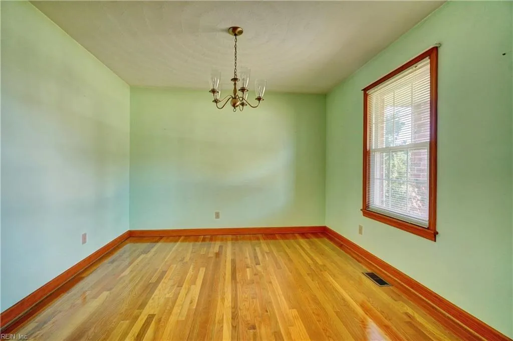 Suffolk, Virginia 23435, United States, 3 Bedrooms Bedrooms, ,2 BathroomsBathrooms,Residential,Active,244076