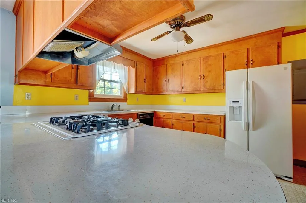 Suffolk, Virginia 23435, United States, 3 Bedrooms Bedrooms, ,2 BathroomsBathrooms,Residential,Active,244076