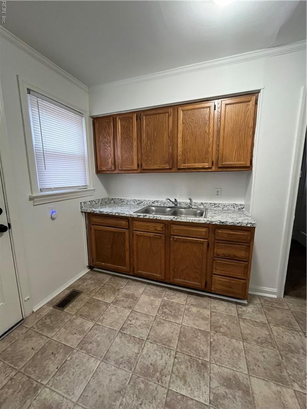 Photo of 32 Cornwall Terrace, Hampton, VA 23666 (MLS # 10625245)