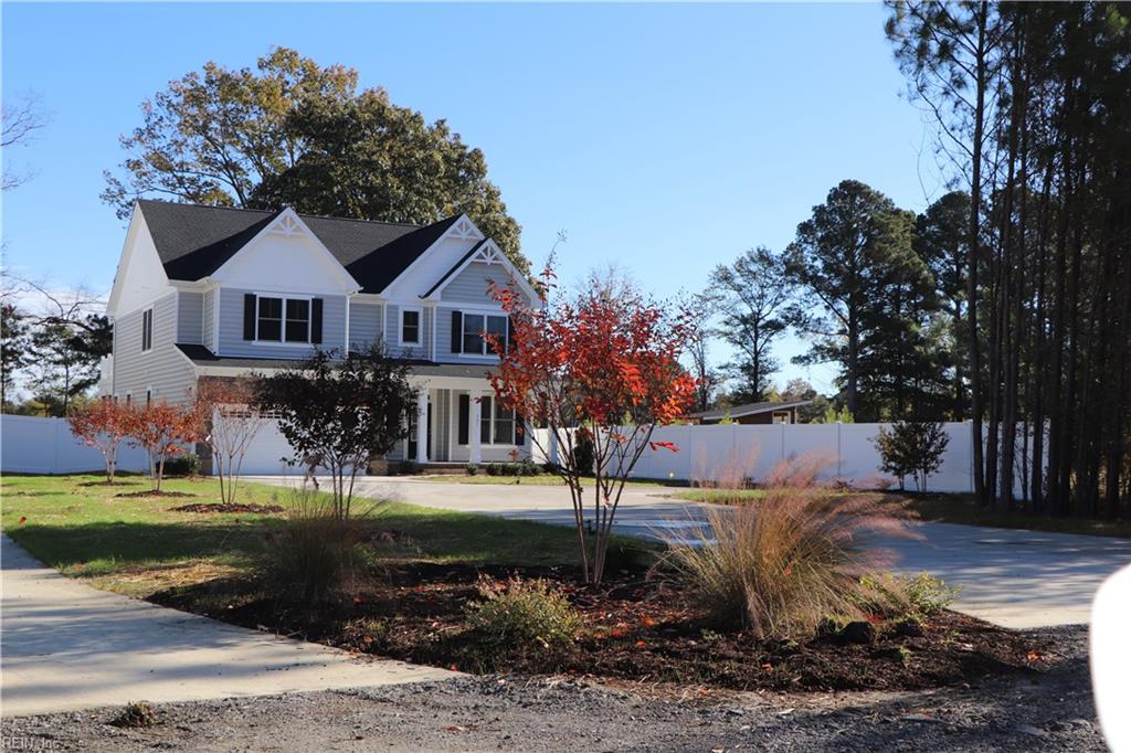 905 Aberdeen LN