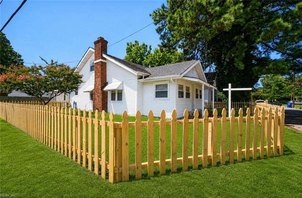 Photo of 1045 Green Street, Norfolk, VA 23513 (MLS # 10648000)