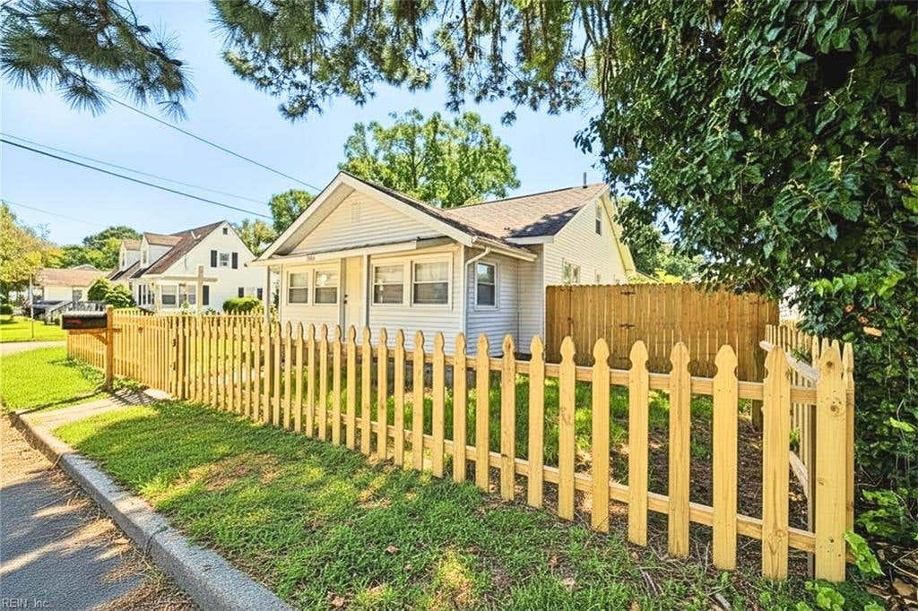 Photo of 1045 Green Street, Norfolk, VA 23513 (MLS # 10648000)
