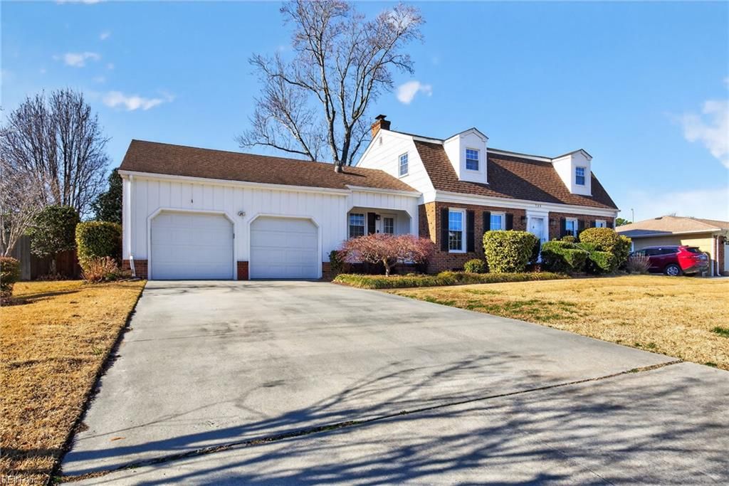 Photo of 725 Earl Of Chesterfield Court, Virginia Beach, VA 23454 (MLS # 10616980)