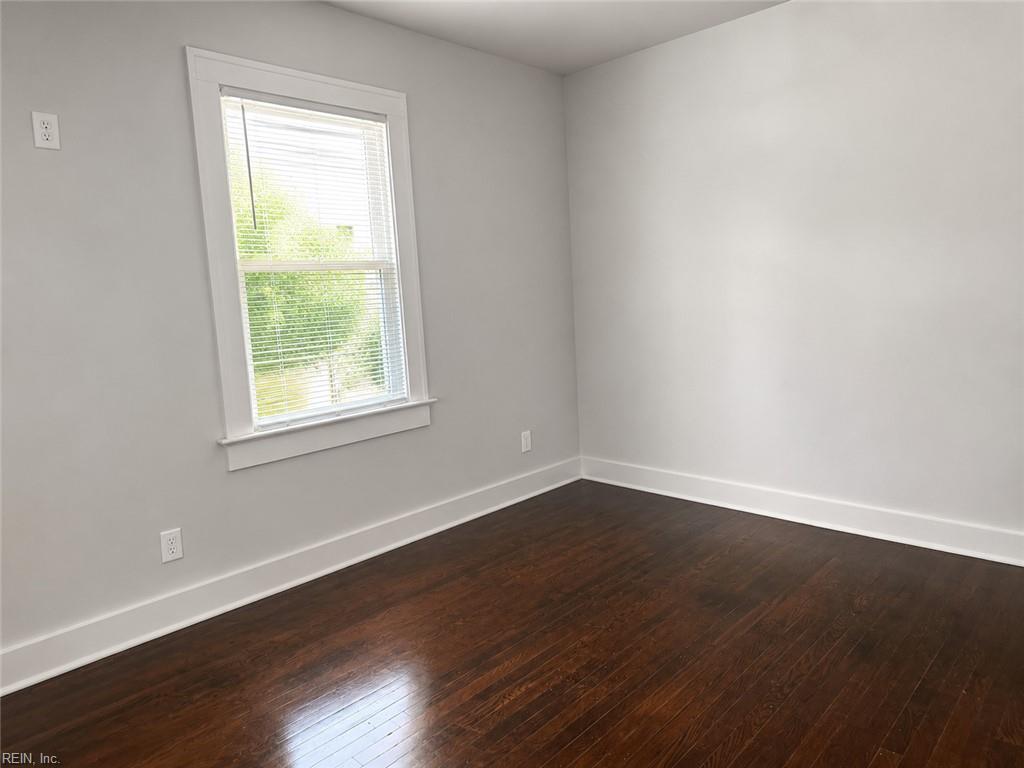 Photo of 37 Sycamore Avenue, Newport News, VA 23605 (MLS # 10643993)