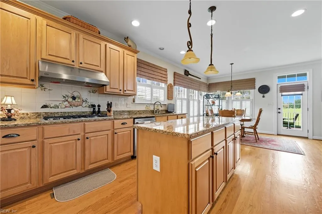 Smithfield, Virginia 23430, United States, 5 Bedrooms Bedrooms, ,4 BathroomsBathrooms,Residential,Active,216613