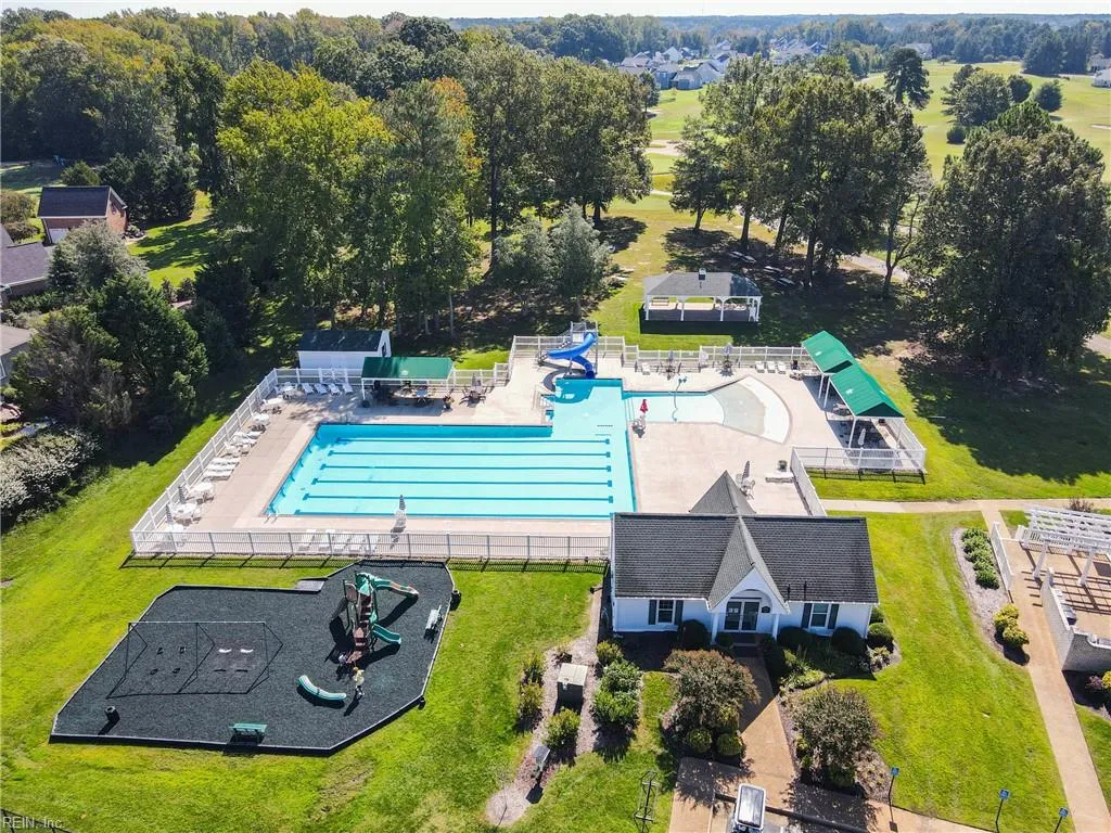 Smithfield, Virginia 23430, United States, 5 Bedrooms Bedrooms, ,4 BathroomsBathrooms,Residential,Active,216613