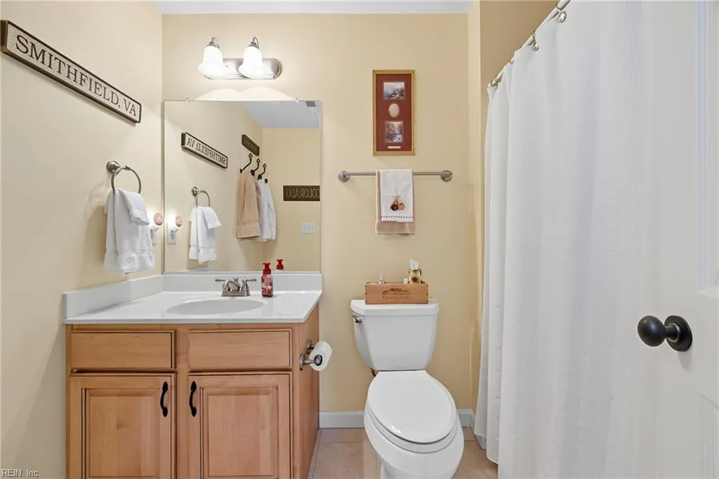 Smithfield, Virginia 23430, United States, 5 Bedrooms Bedrooms, ,4 BathroomsBathrooms,Residential,Active,216613