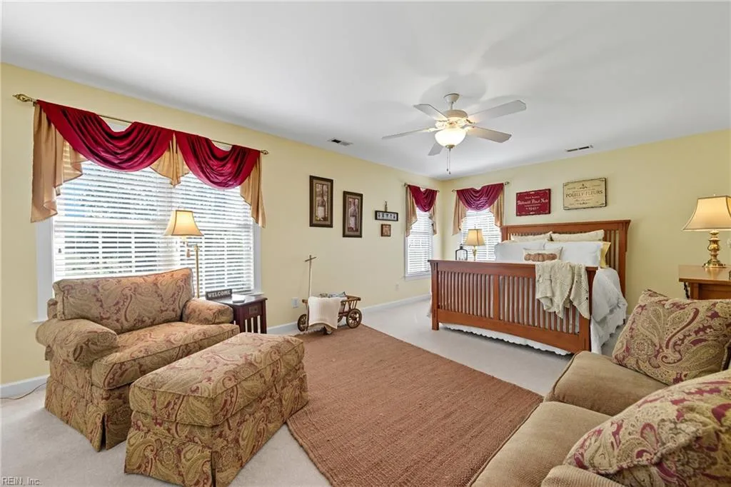 Smithfield, Virginia 23430, United States, 5 Bedrooms Bedrooms, ,4 BathroomsBathrooms,Residential,Active,216613