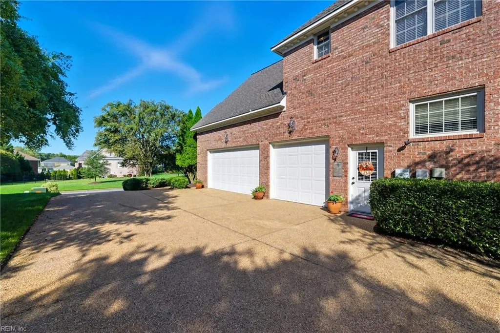 Smithfield, Virginia 23430, United States, 5 Bedrooms Bedrooms, ,4 BathroomsBathrooms,Residential,Active,216613