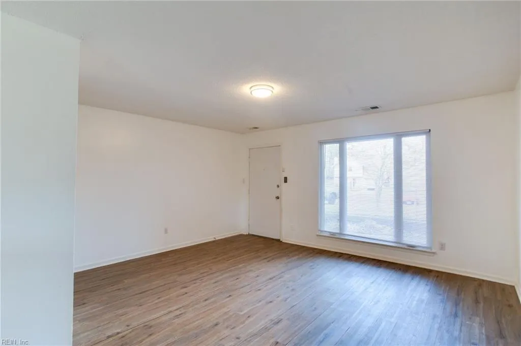 Virginia Beach, Virginia 23462, United States, 3 Bedrooms Bedrooms, ,2 BathroomsBathrooms,Residential,Active,26635