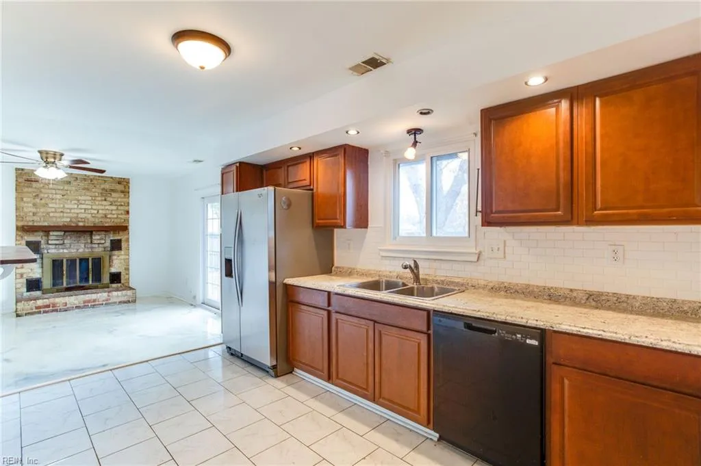 Virginia Beach, Virginia 23462, United States, 3 Bedrooms Bedrooms, ,2 BathroomsBathrooms,Residential,Active,26635