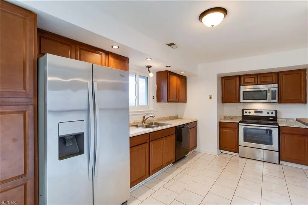 Virginia Beach, Virginia 23462, United States, 3 Bedrooms Bedrooms, ,2 BathroomsBathrooms,Residential,Active,26635