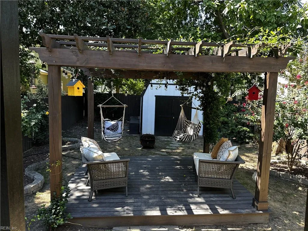 Portsmouth, Virginia 23704, United States, 3 Bedrooms Bedrooms, ,2 BathroomsBathrooms,Residential,Active,214930