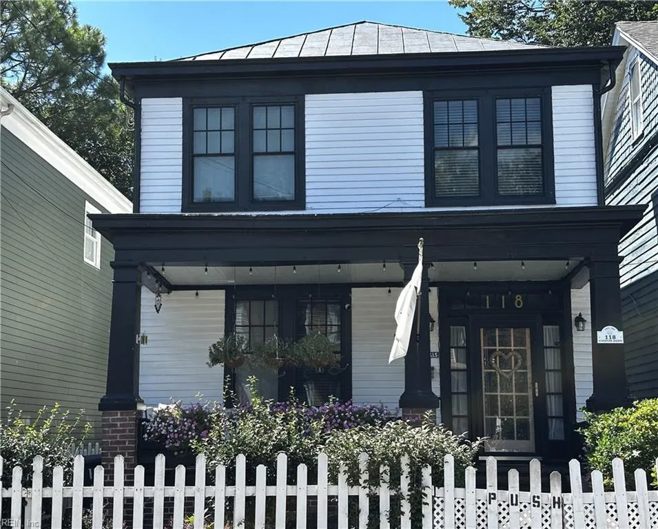 Portsmouth, Virginia 23704, United States, 3 Bedrooms Bedrooms, ,2 BathroomsBathrooms,Residential,Active,214930