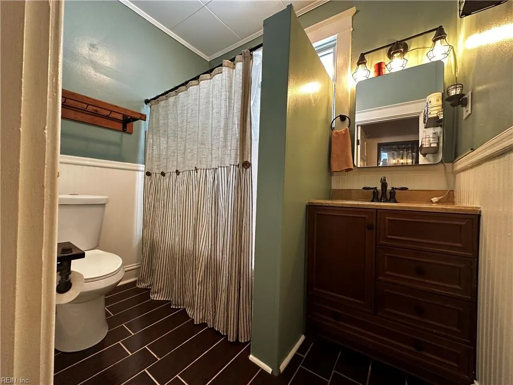 Portsmouth, Virginia 23704, United States, 3 Bedrooms Bedrooms, ,2 BathroomsBathrooms,Residential,Active,214930