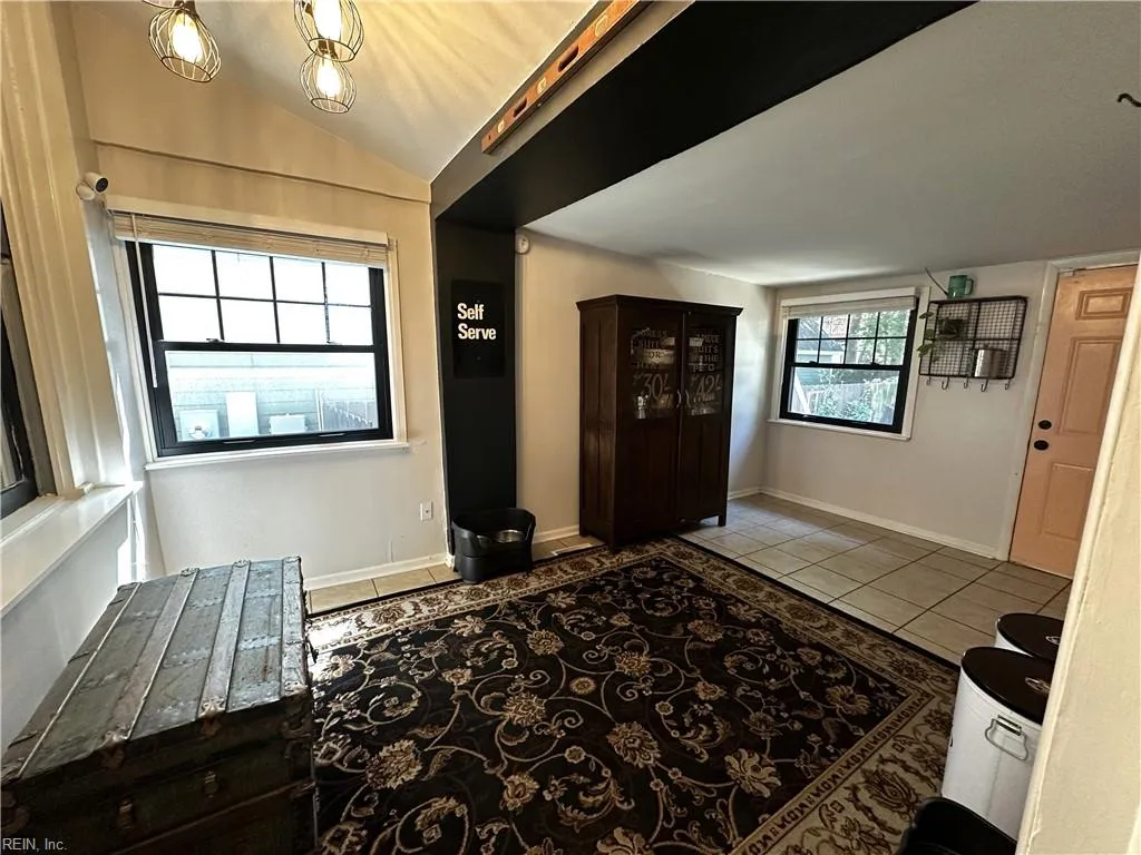 Portsmouth, Virginia 23704, United States, 3 Bedrooms Bedrooms, ,2 BathroomsBathrooms,Residential,Active,214930