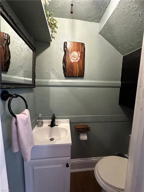 Portsmouth, Virginia 23704, United States, 3 Bedrooms Bedrooms, ,2 BathroomsBathrooms,Residential,Active,214930