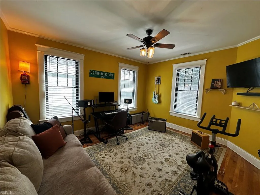 Portsmouth, Virginia 23704, United States, 3 Bedrooms Bedrooms, ,2 BathroomsBathrooms,Residential,Active,214930