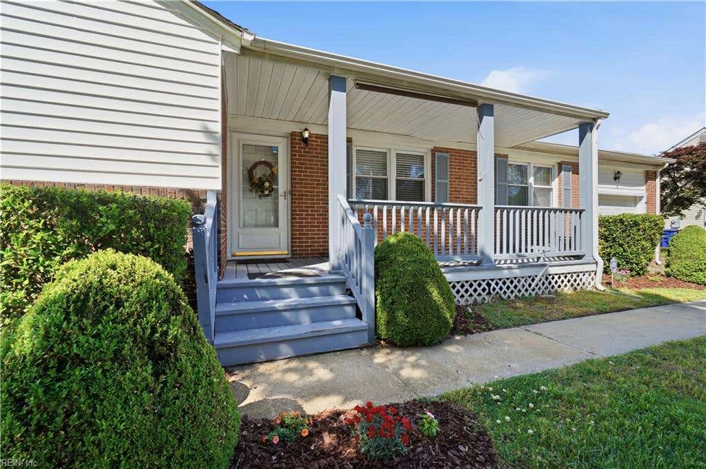 Photo of 4710 Hatton Point Road, Portsmouth, VA 23703 (MLS # 10650189)