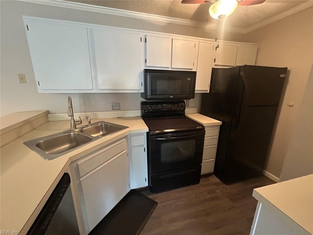 Photo of 110 Stratford Drive #F, Williamsburg, VA 23185 (MLS # 10651867)