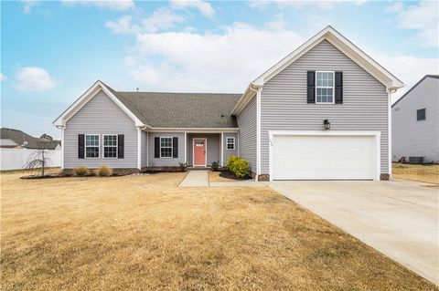 Photo of 116 Parrish Point Lane, Moyock, NC 27958 (MLS # 10623388)