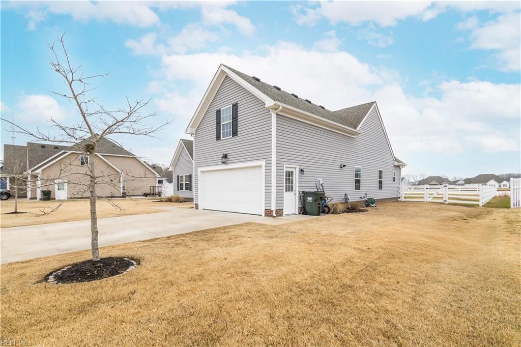 Photo of 116 Parrish Point Lane, Moyock, NC 27958 (MLS # 10623388)